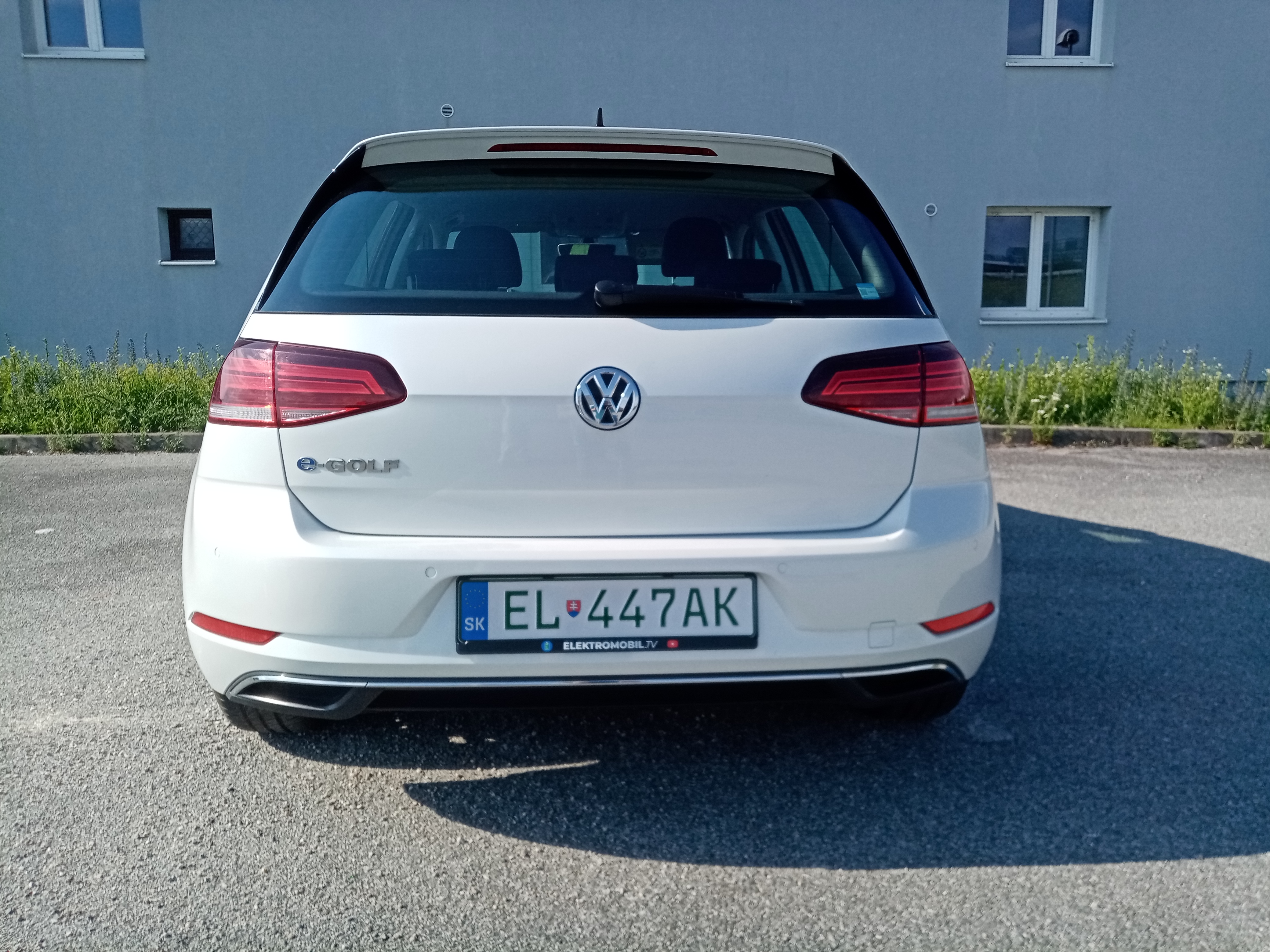 Volkswagen e-Golf thumbnail 14