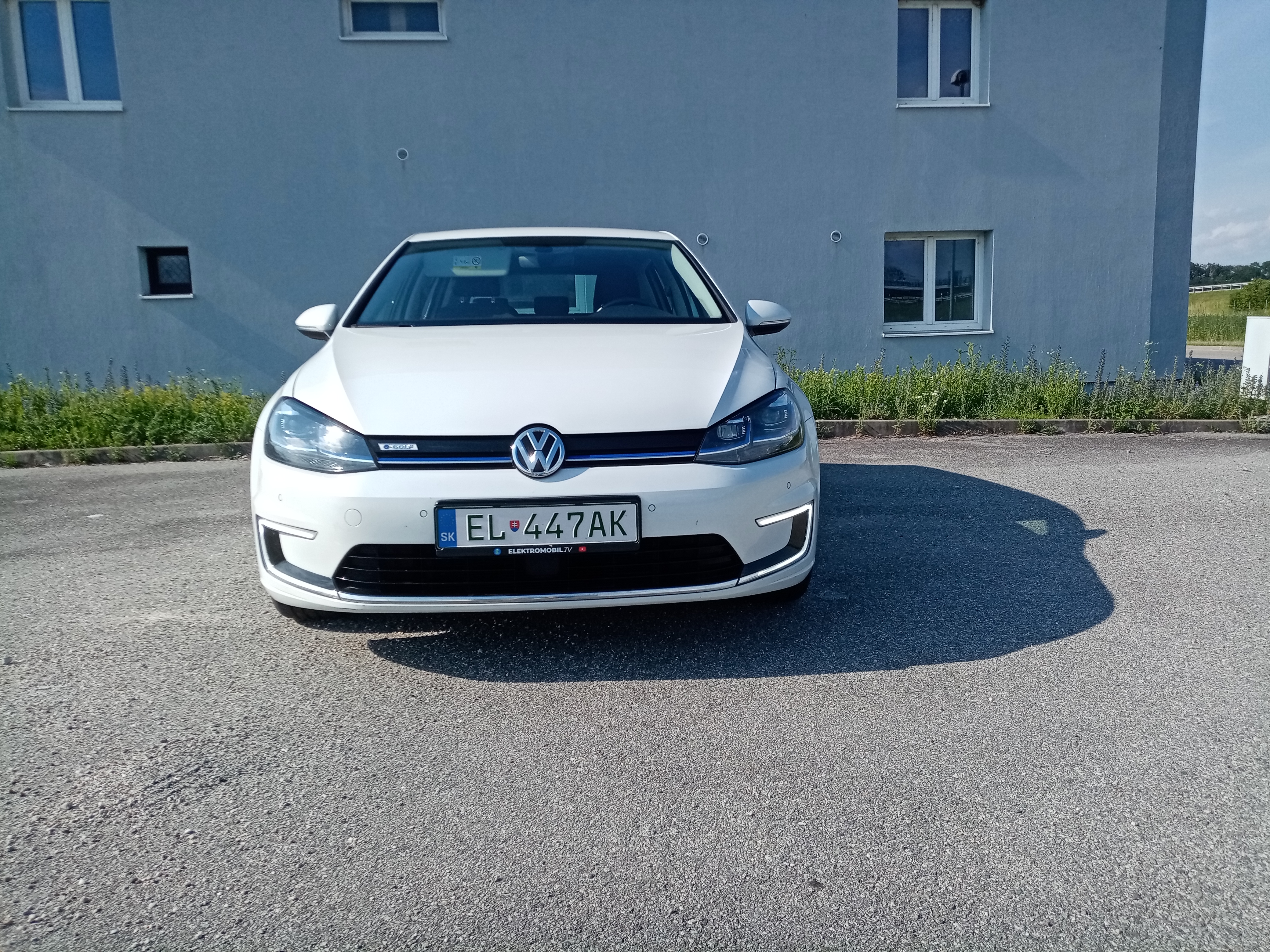 Volkswagen e-Golf thumbnail 15